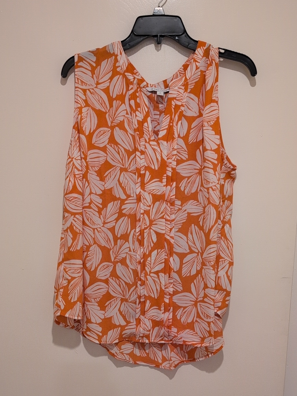 41 Hawthorn Orange and White Floral Sleeveless V-Neck Camisole